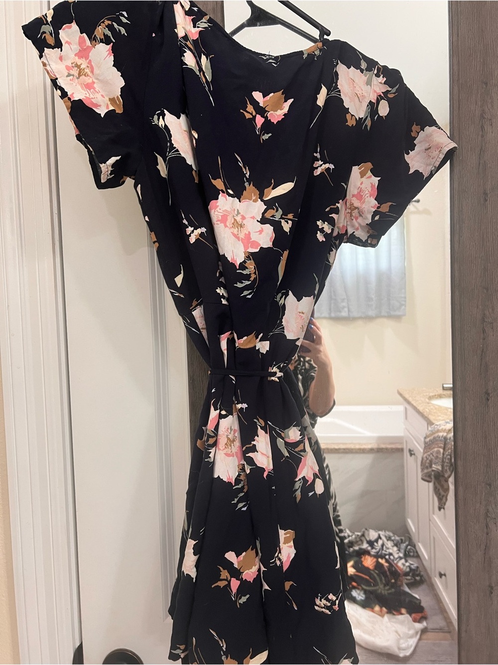 Abercrombie and Fitch Wrap Dress - Picture 4 of 4
